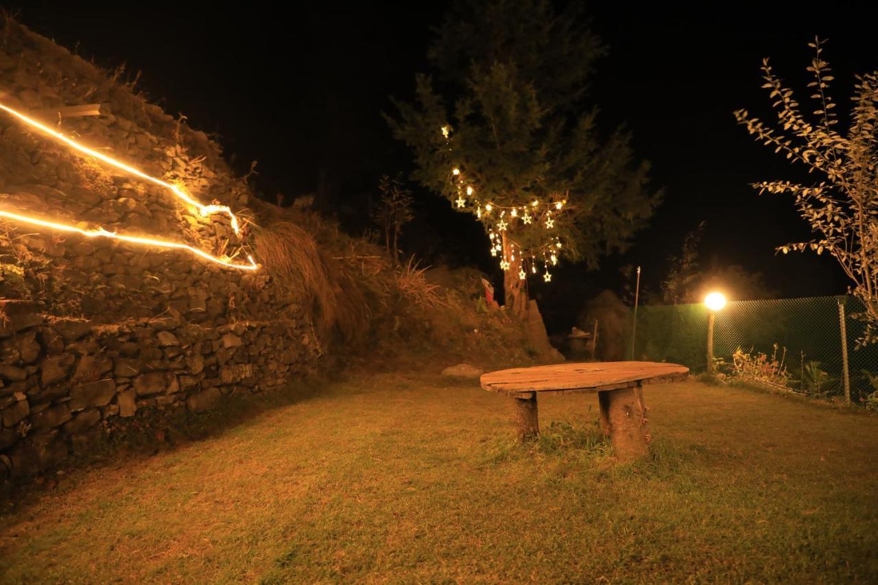 Odin Hostel Shoja Kültér fotó