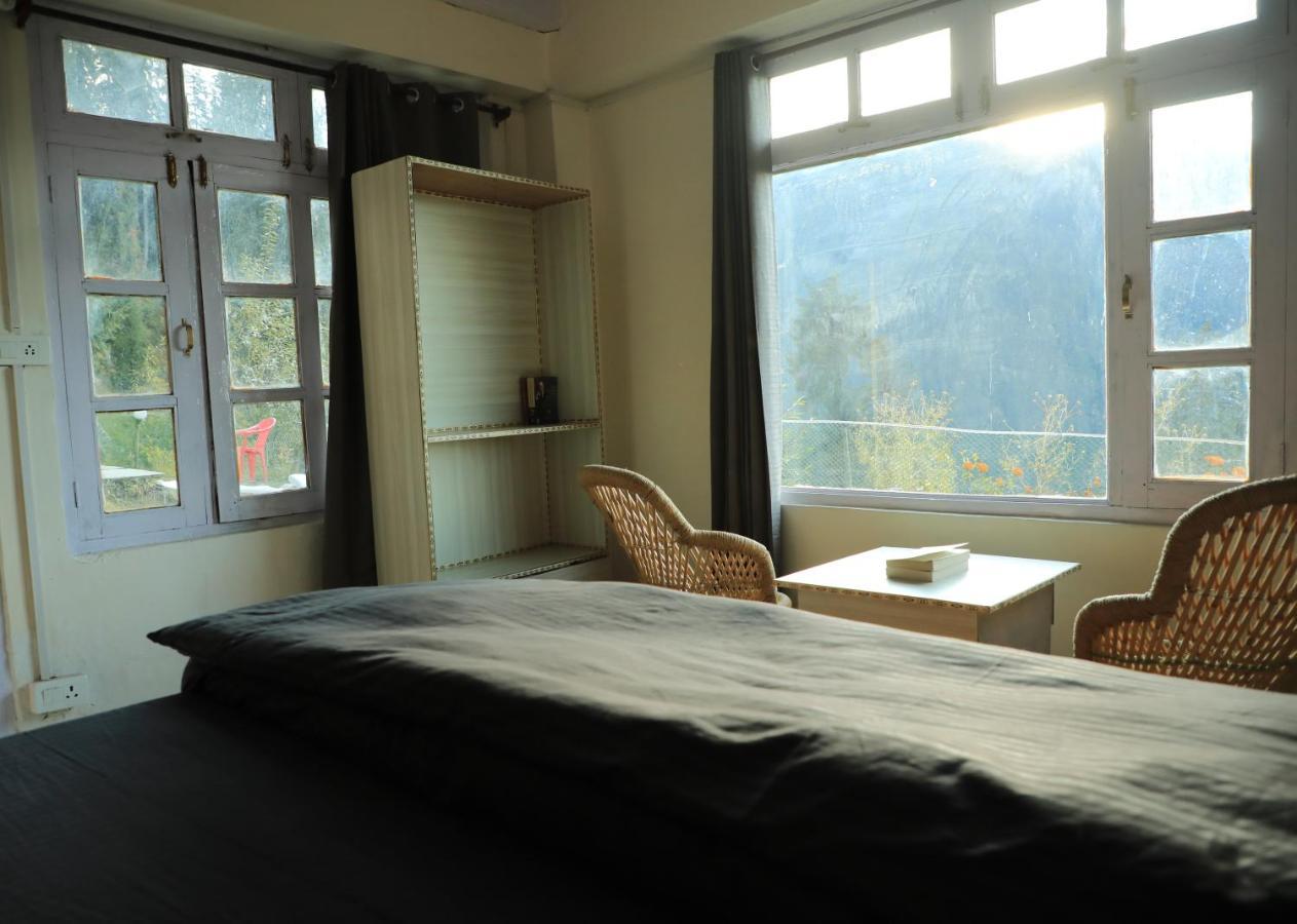 Odin Hostel Shoja Kültér fotó